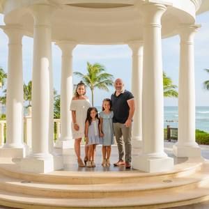 Meet your Posher, Stamatina